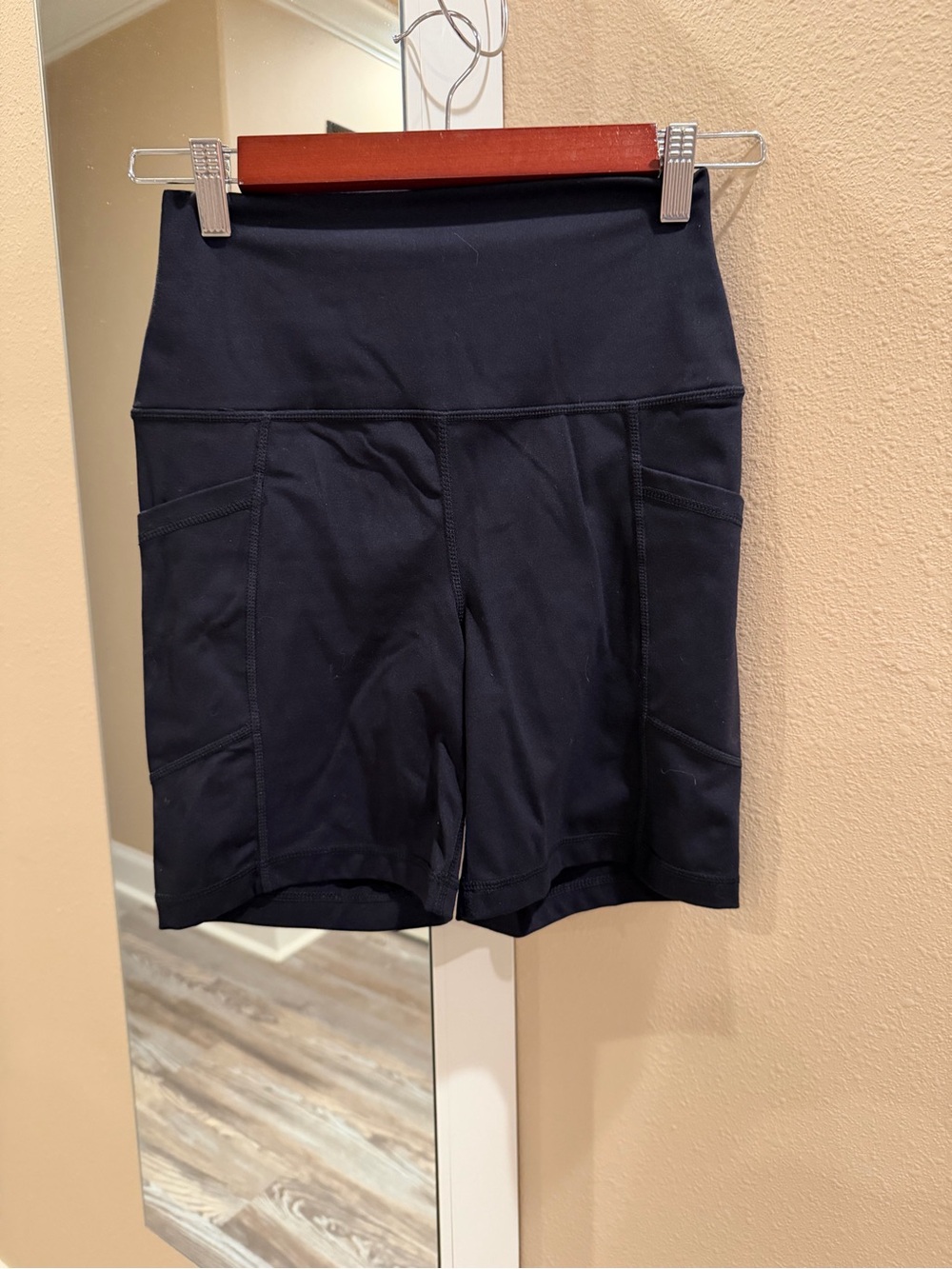 High-Rise Black Women’s Bike Shorts with Side Pockets